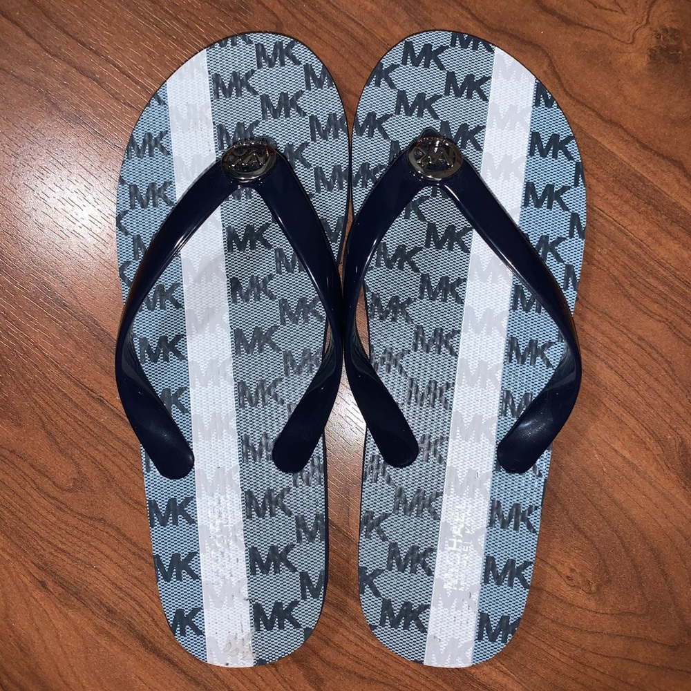 Michael kors flip flops